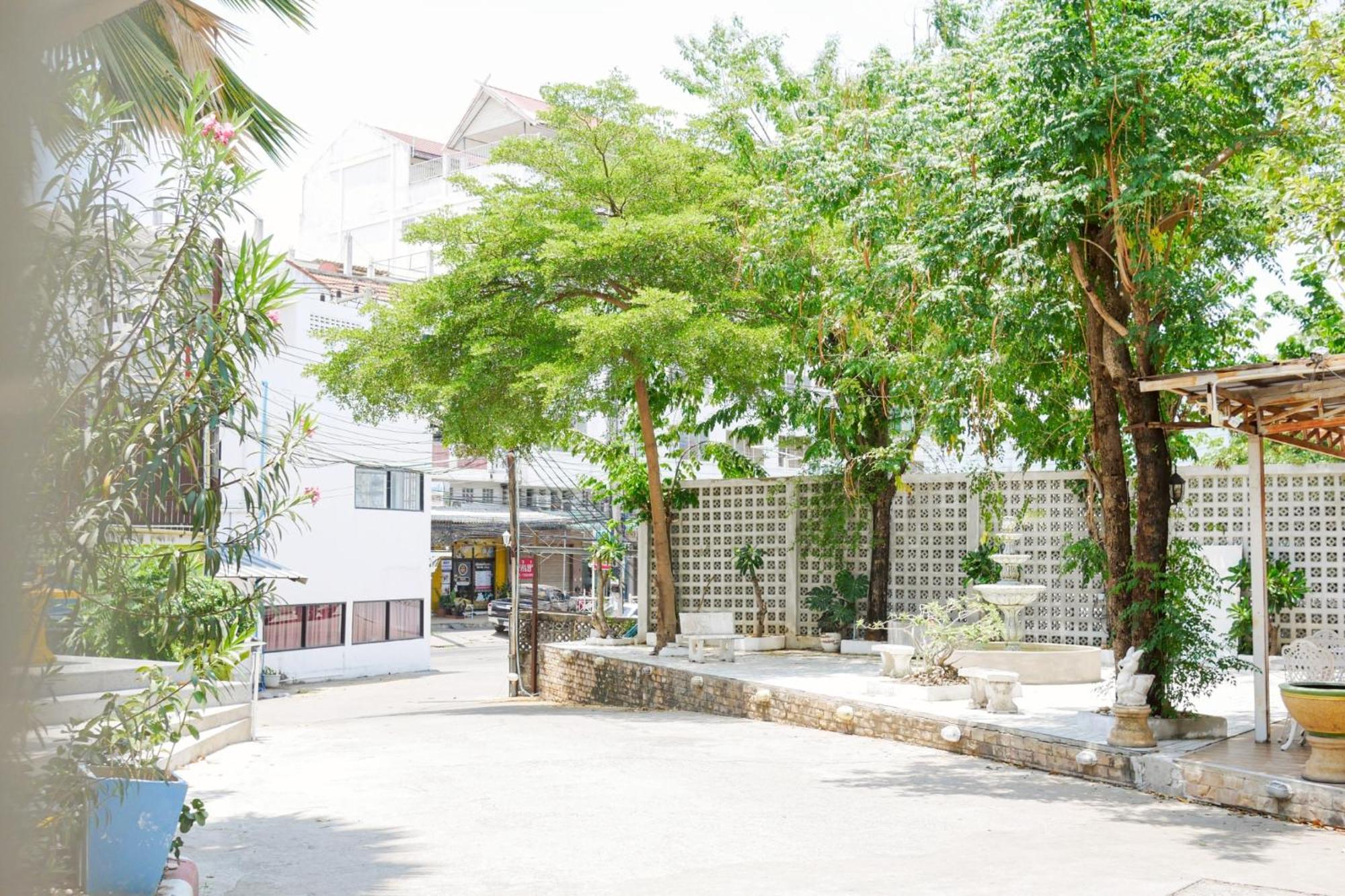 Rak Kun Resort 2 Nakhon Sawan Eksteriør billede