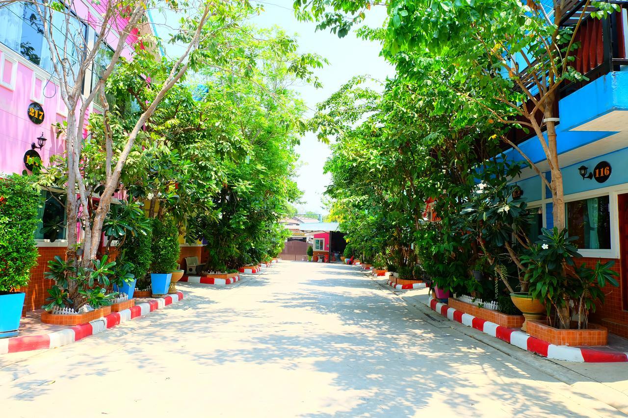 Rak Kun Resort 2 Nakhon Sawan Eksteriør billede