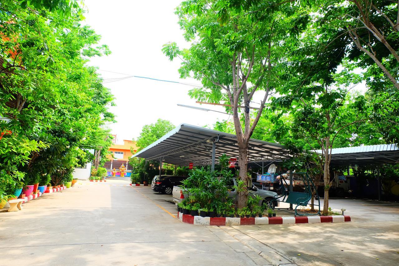 Rak Kun Resort 2 Nakhon Sawan Eksteriør billede