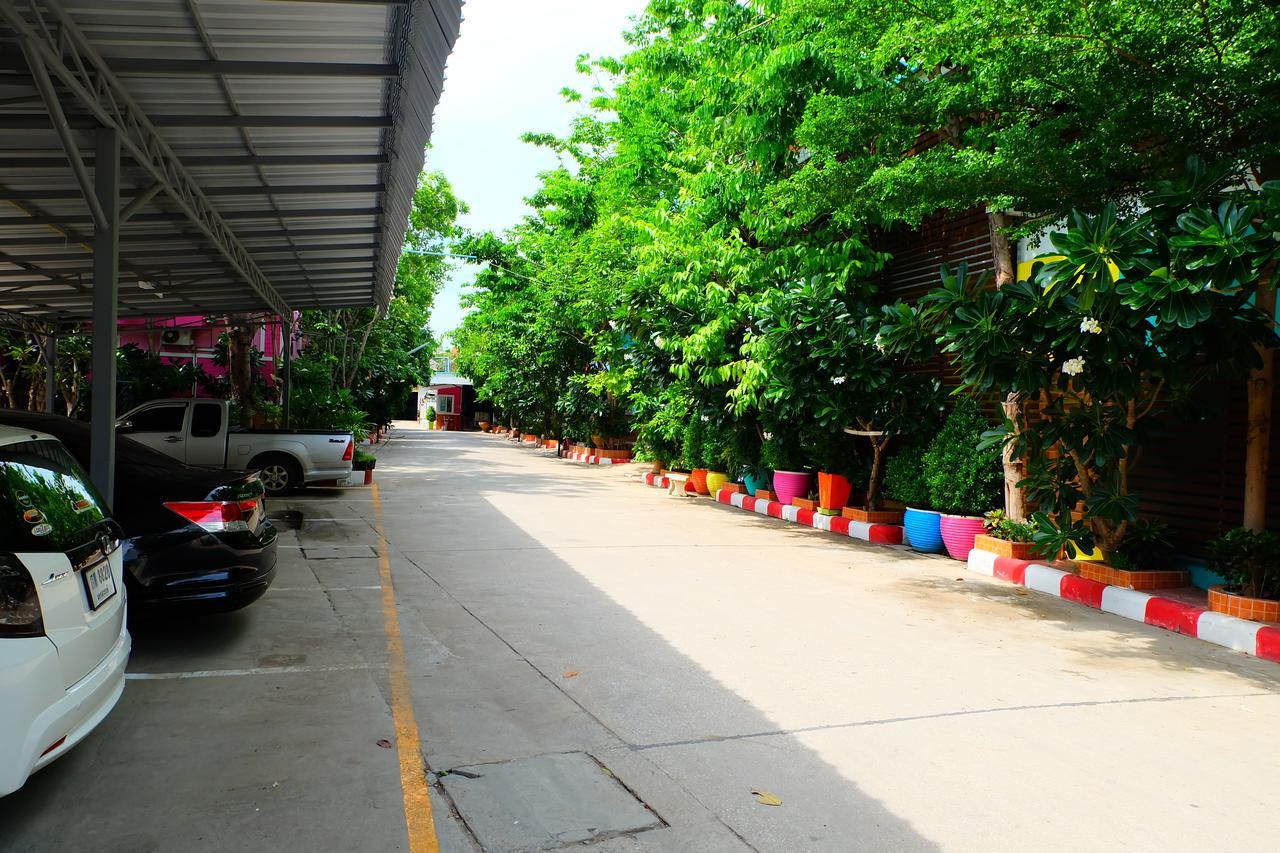 Rak Kun Resort 2 Nakhon Sawan Eksteriør billede