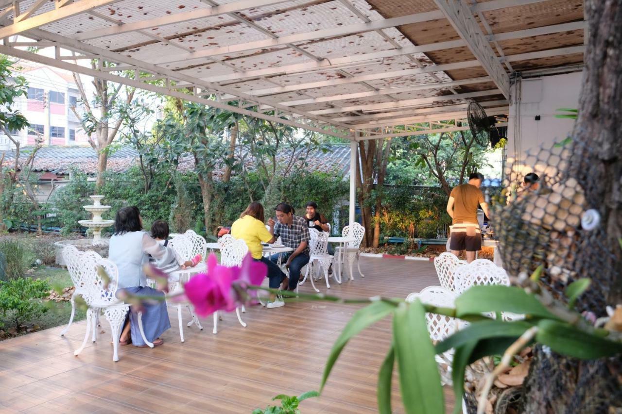 Rak Kun Resort 2 Nakhon Sawan Eksteriør billede